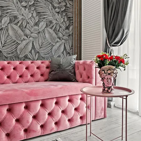 Luxury Rose * Bucharest