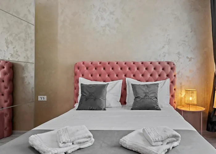 Luxury Rose Apartment Bucharest