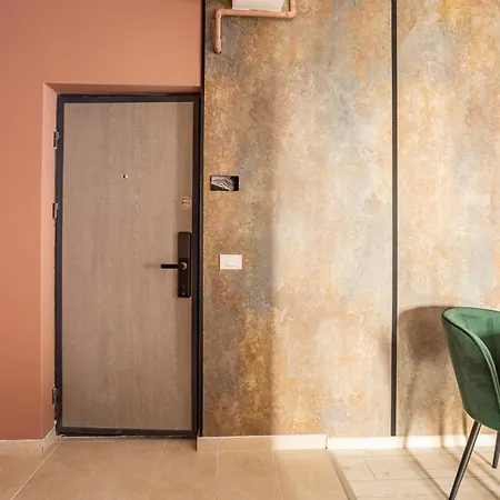 Luxury Rose Apartment