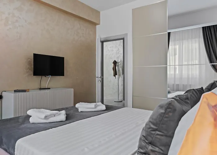 Luxury Rose Bucarest